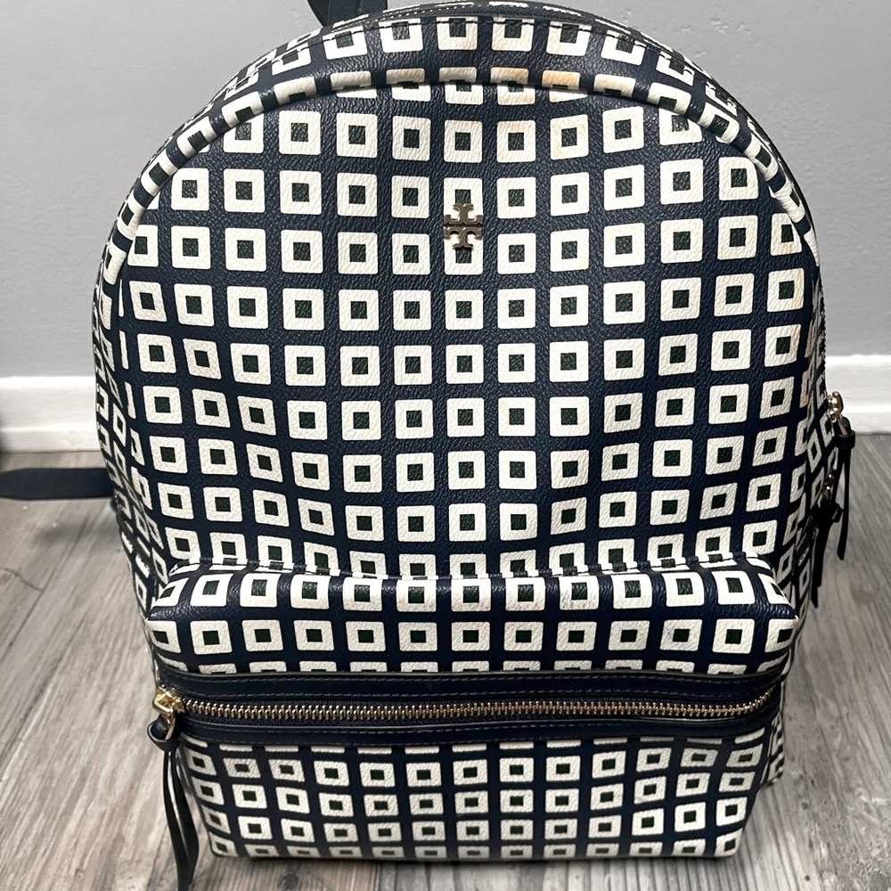 Tory Birch Backpack Preowned Used less than 5 times. Small make up stain pic#1